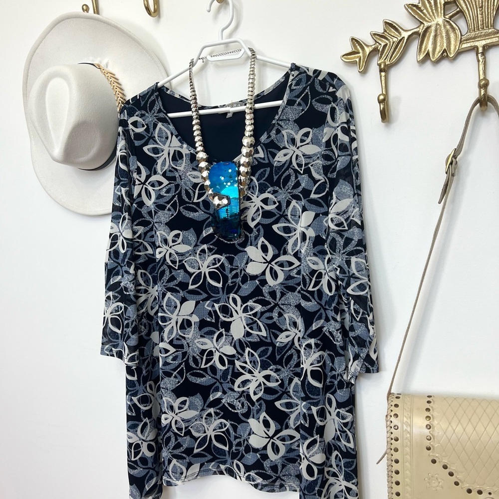 Boho chic tunic blouse Xl 24” l 30” - Picture 2 of 5